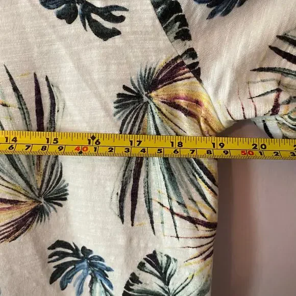 Chico's Tropical Print Short Sleeve V-neck Shirt Cotton Blend Women's 1 / Medium - Picture 7 of 9